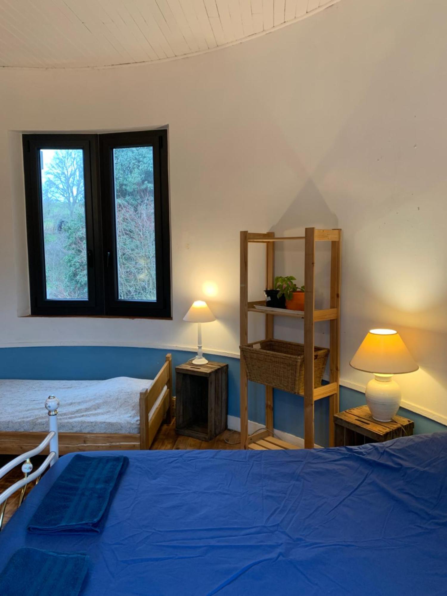 Les Favouilles - Gite & Chambres D Hotes Dauphin Phòng bức ảnh