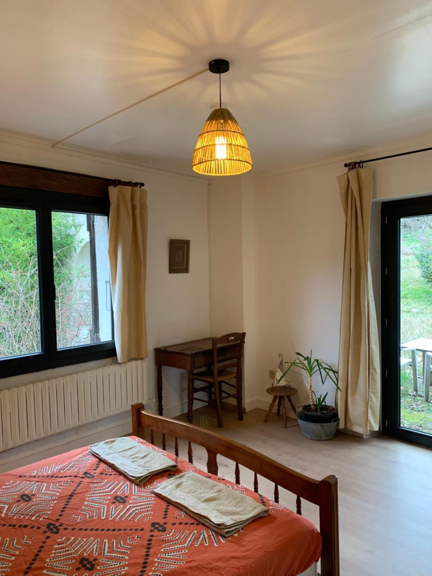 Les Favouilles - Gite & Chambres D Hotes Dauphin Phòng bức ảnh